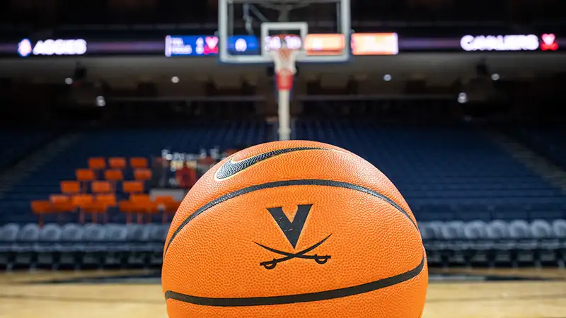Desktop background: UVA basketball