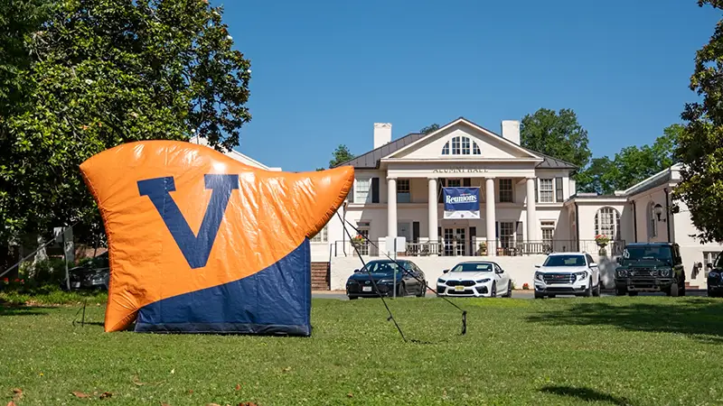 Desktop background: Alumni Hall during Reunions 2025